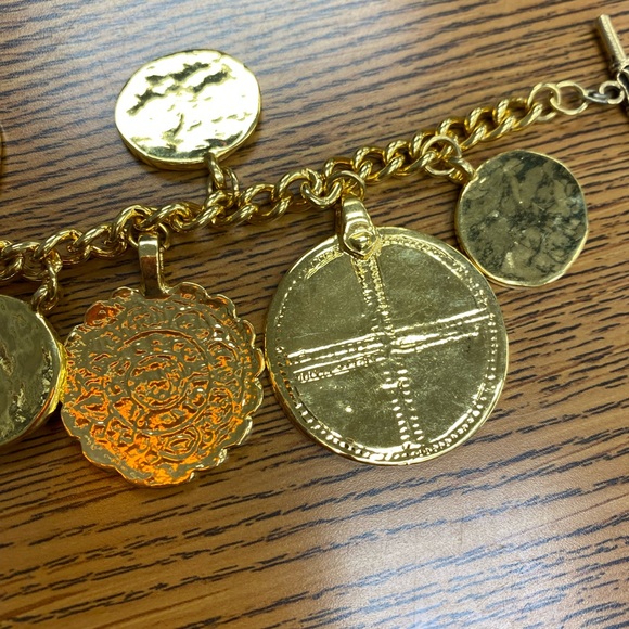 Kenneth Jay Lane Gold Acapulco Bracelet - Picture 10 of 12